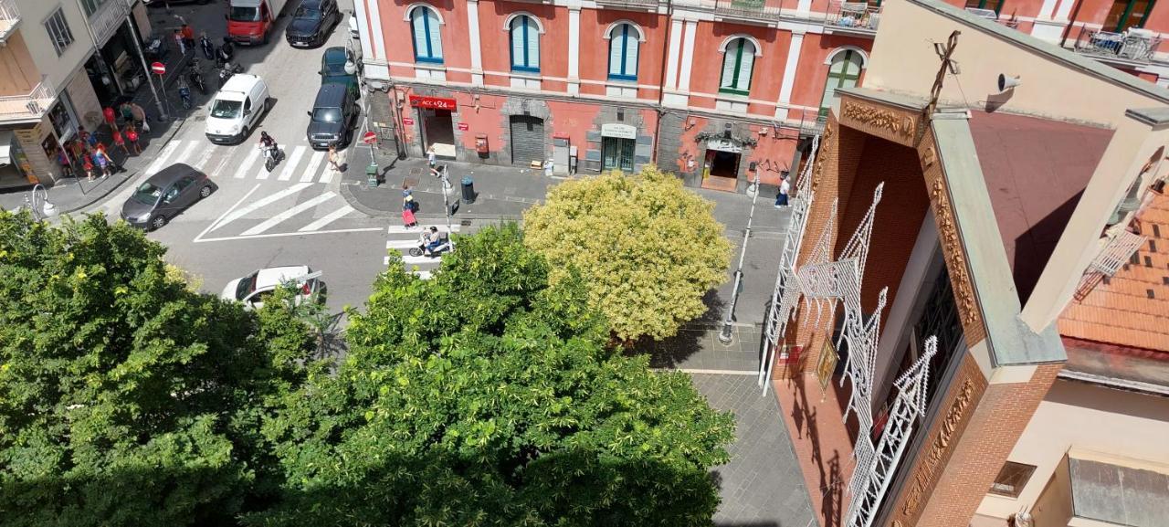 Giulia Town House Tra Citta E Mare Apartment Salerno Exterior photo