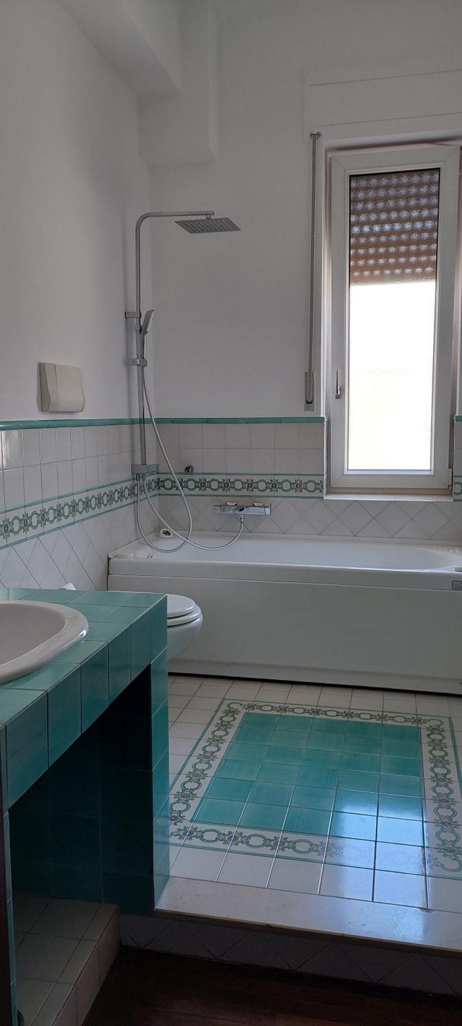 Giulia Town House Tra Citta E Mare Apartment Salerno Exterior photo